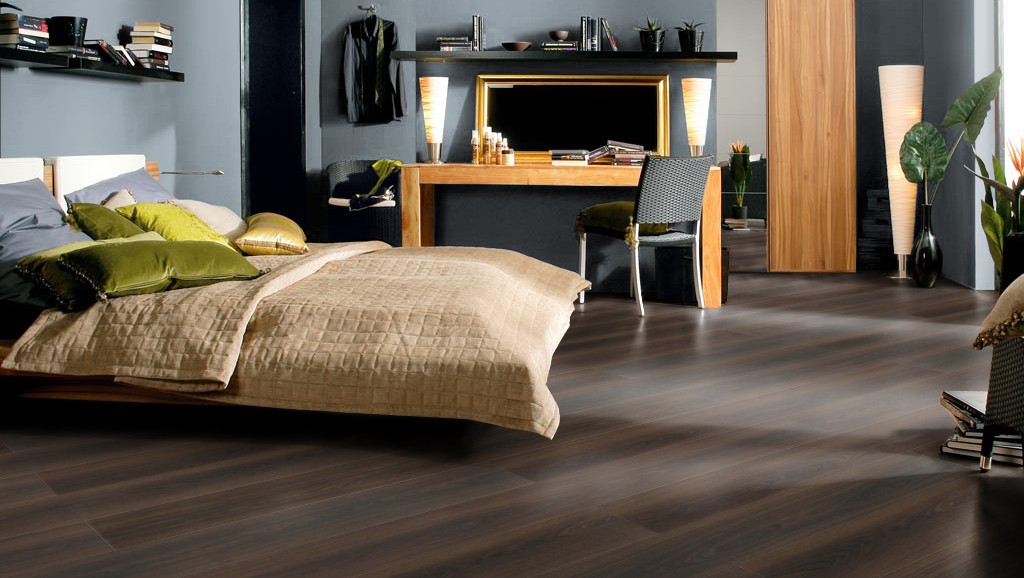 Ламинат Haro Tritty 100 Gran Via 4V дуб дымчатый агатовый 526706 фото в интерьере Ламинат Haro Tritty 100 Gran Via 4V дуб дымчатый агатовый 526706 фото в интерьере